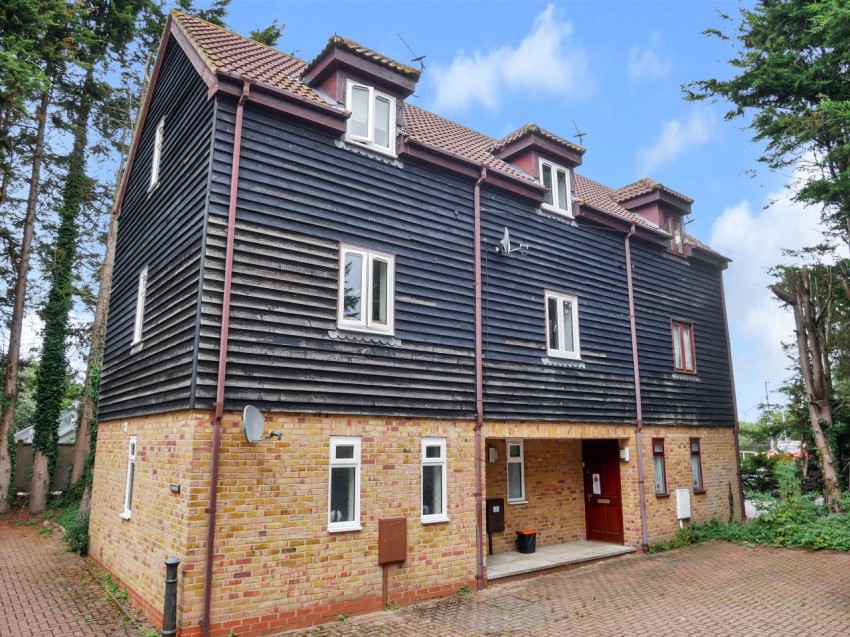 Images for Wickham Close, Newington, Kent