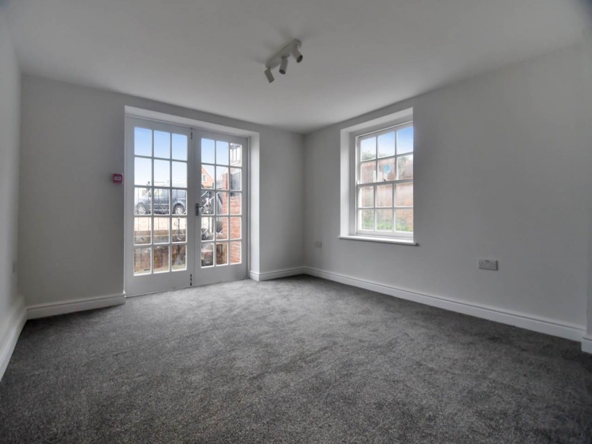 Images for High Street, 160 High Street, Rainham, Kent