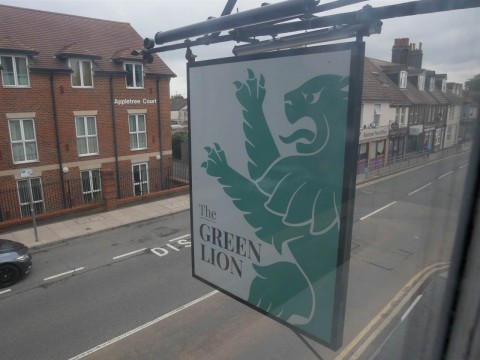 View Full Details for 104 High Street, Kent ,  ME8 8AD