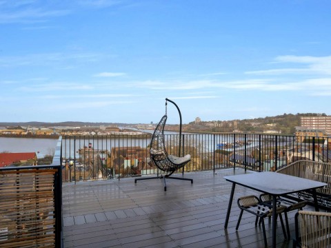 View Full Details for Bishops Court, New Road Rochester, Kent ME1 1TW