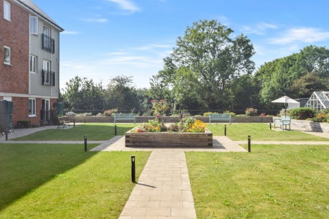 View Full Details for Pilots View, Chatham, Kent
