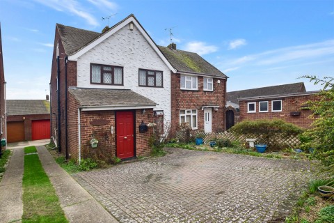 View Full Details for Maunders Close, Chatham, Kent ME5 0AU