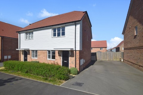 View Full Details for Batsman Avenue, Rainham, Gillingham, Kent ME8 7GF