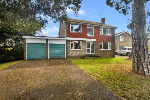 View Full Details for Fir Tree Grove, Gillingham, Bredhurst, Kent ME7 3LB