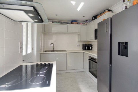 View Full Details for Fourth Avenue, Gillingham, Kent ME7 2LS