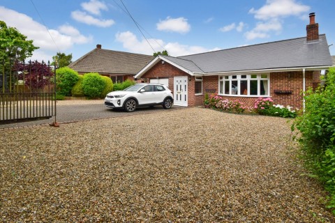 View Full Details for Robin Hood Lane, Chatham, Kent ME5 9JY