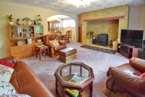 View Full Details for Robin Hood Lane, Chatham, Kent ME5 9JY