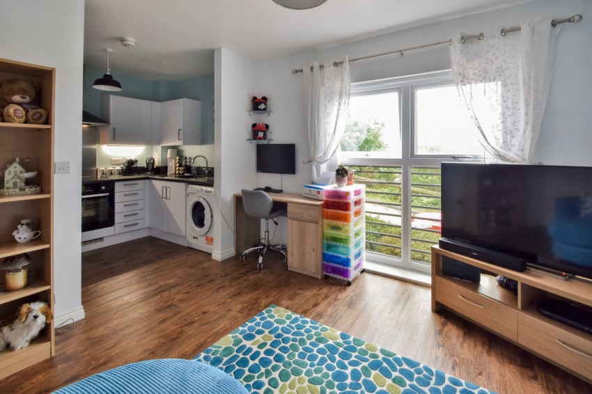 Images for Ward View, Chatham, Kent