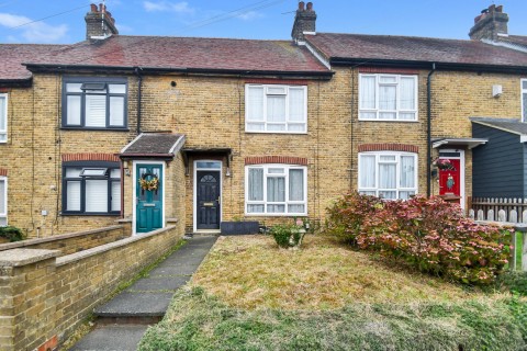 View Full Details for Quinnell Street, Rainham, Gillingham, Kent ME8 7JW