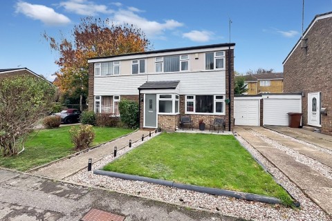 View Full Details for Silverspot Close, Gillingham, Kent ME8 8JT