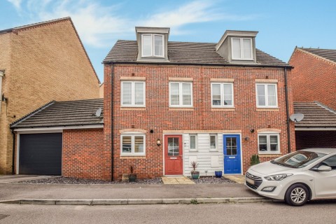 View Full Details for Christmas Street, Gillingham, Kent ME7 1TD