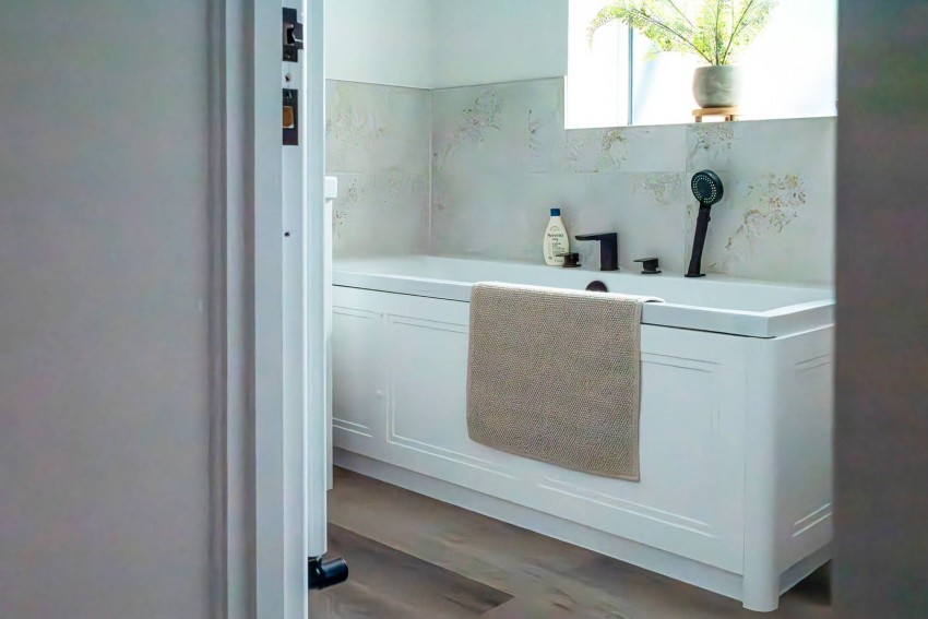 Images for Elm Avenue, Chatham, Kent