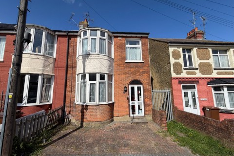 View Full Details for Second Avenue, Gillingham, Kent ME7 2HY