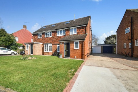 View Full Details for Holmoaks, Rainham, Gillingham, Kent ME8 7DQ