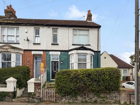 View Full Details for Woodlands Road, Gillingham, Kent ME7 2DS