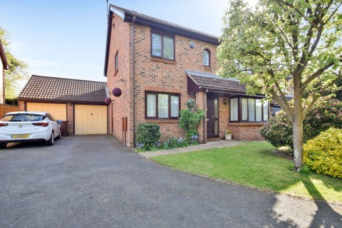 View Full Details for Roman Close, Chatham, Kent ME5 9DJ