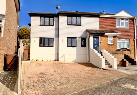 View Full Details for Woodchurch Close, Walderslade, Chatham, Kent ME5 7LW