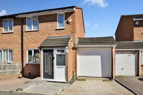 View Full Details for Shanklin Close, Chatham, Kent ME5 7QL