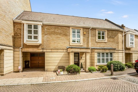 View Full Details for Sandpiper Close, Greenhithe, Kent DA9 9RU